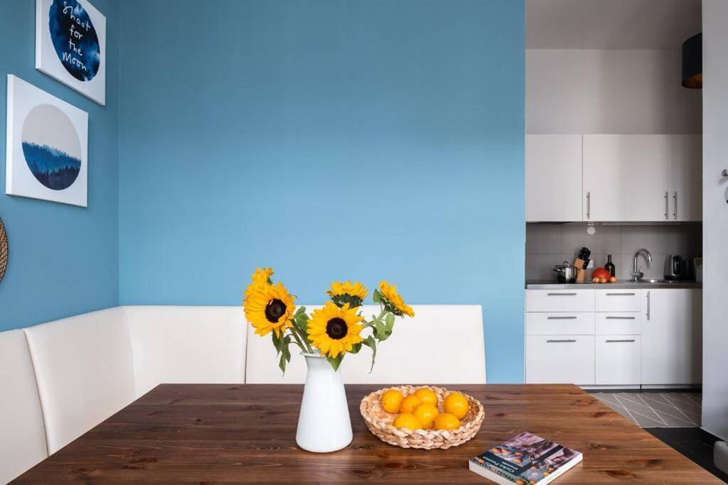 Sc 05 By Rockchair Apartments L Superhost Status L 2 Bedrooms Boxspringbeds Balcony Elevator - Cozy Family & Business Flair Welcomes You! Berlijn Buitenkant foto